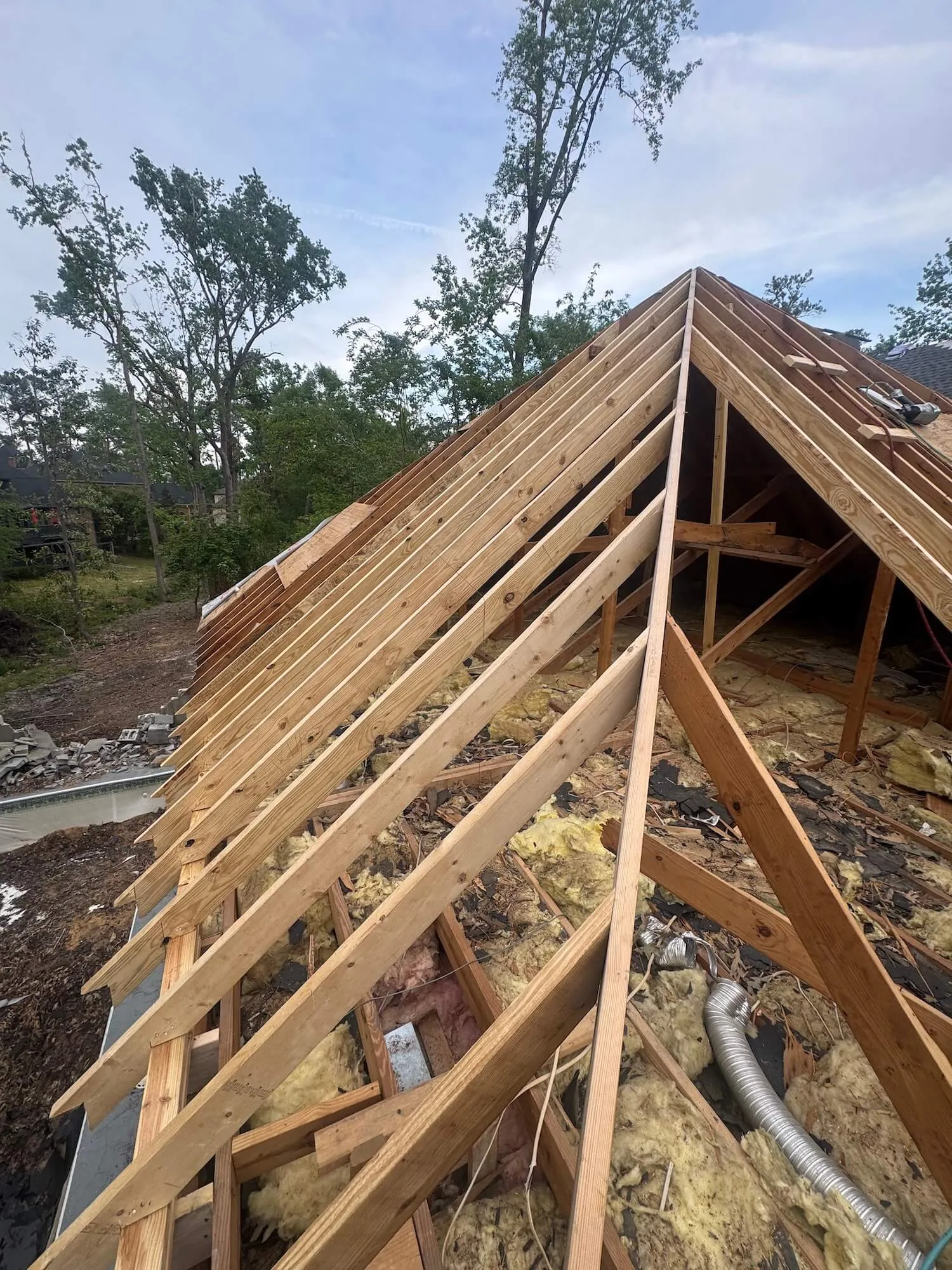 full roof replacement including all sheathing and vapor barrier