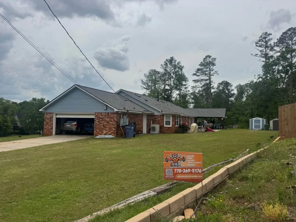 new roof installation on 1990s house in Powder Springs GA